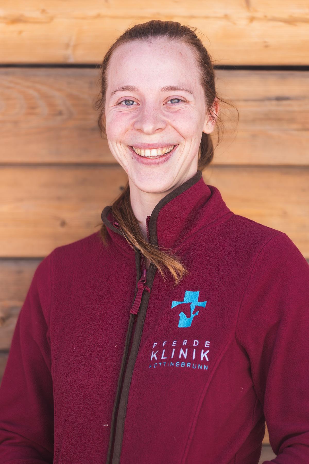 TEAM KLEINTIERPRAXIS 5 Elisabeth Pejrimovsky Kottingbrunn