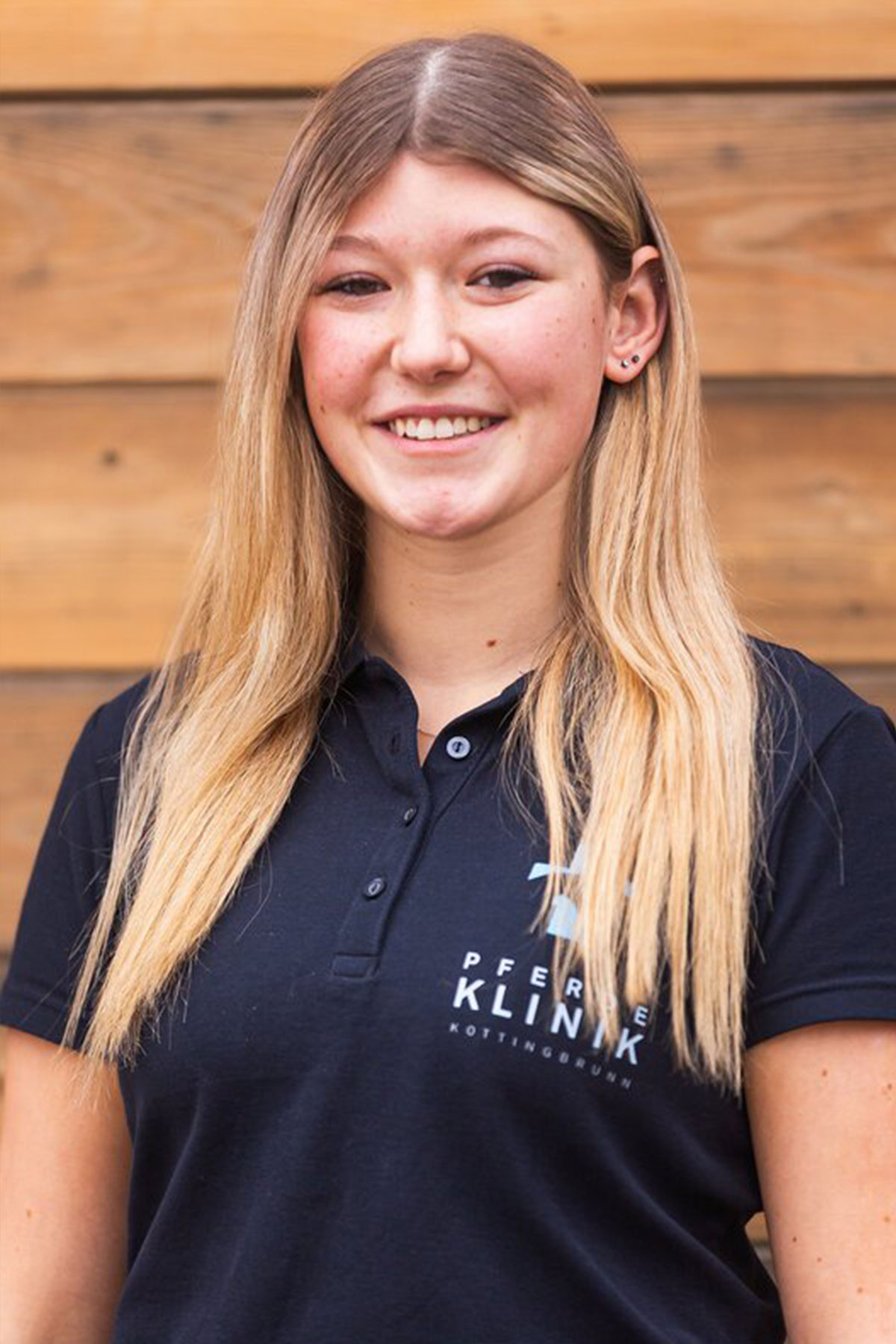 TEAM PFERDEKLINIK 13 Daniela Haiszan