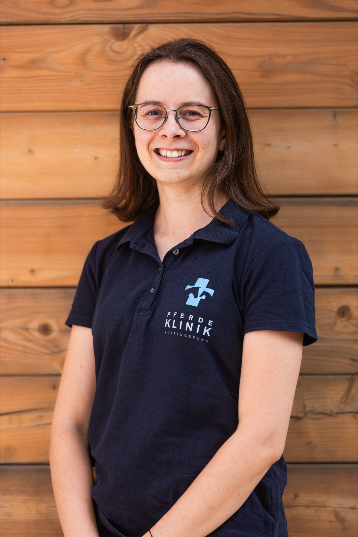 TEAM PFERDEKLINIK 17 Theresa Donko